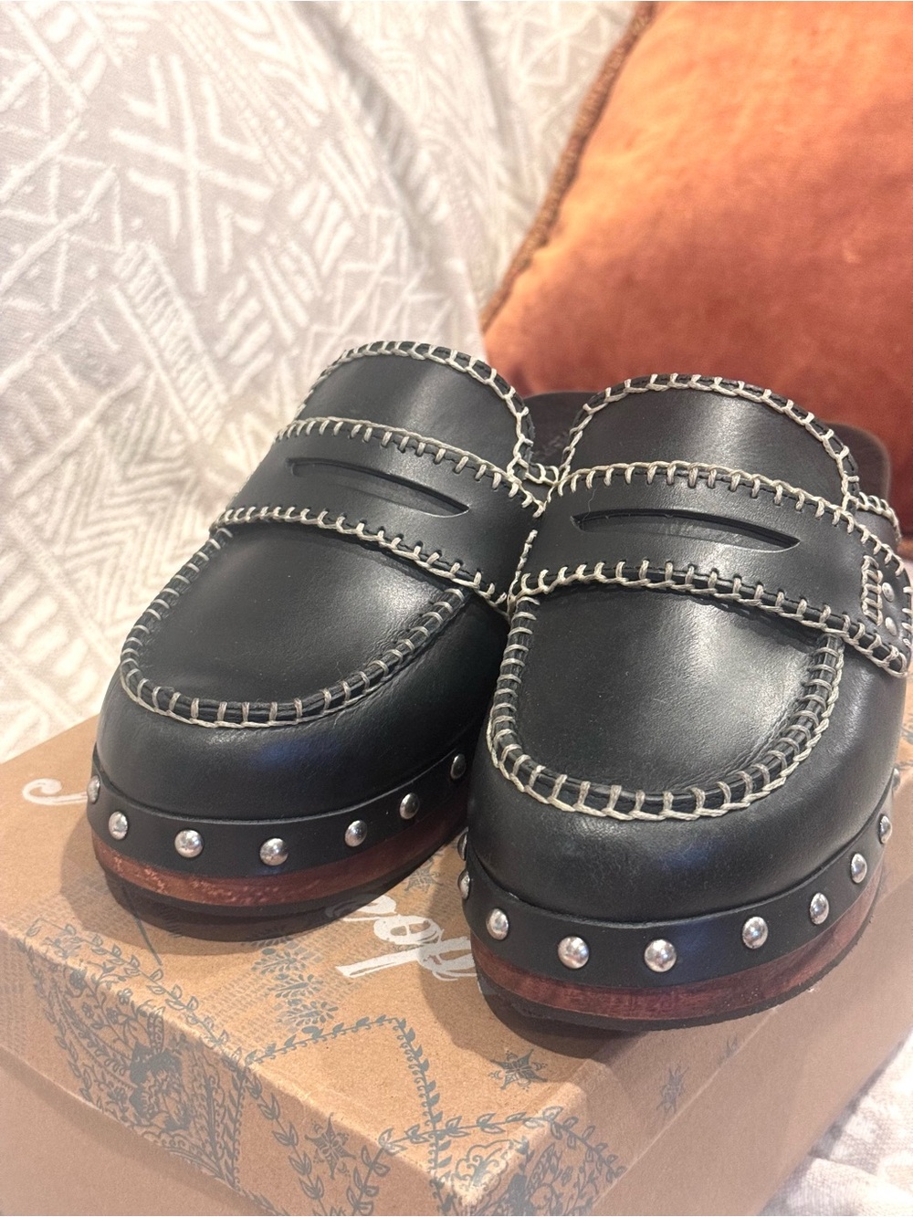 Free People Blanket Stitch Clogs Black Leather Studded Mule Clogs 8.5 - Picture 5 of 8